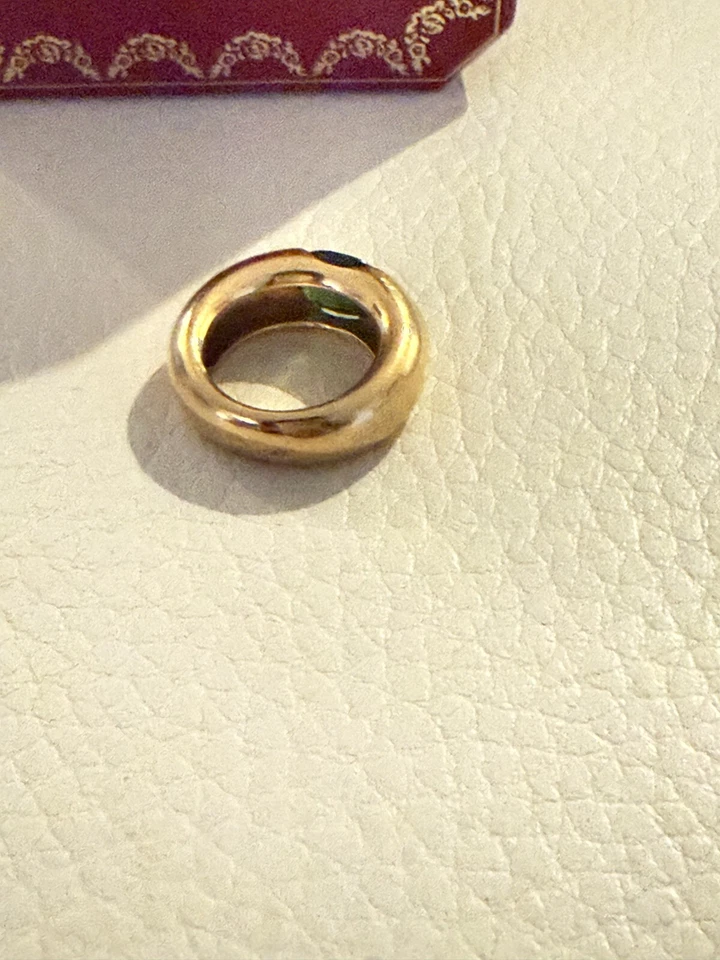 unique Cartier Green Tourmaline Ring in 18 Karat Yellow Gold wide band - Image 3 of 4