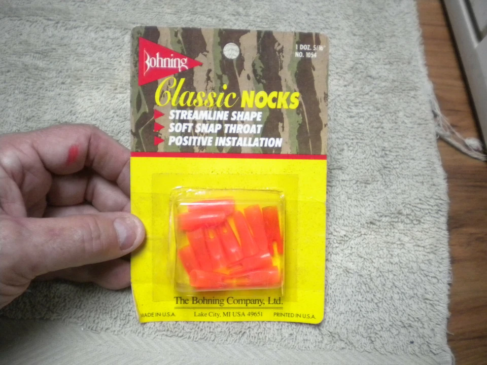 Vintage Bohning  Classic  Nocks, 1 doz, 5/16, No.1054, New In Orginal Package,  - Image 2 of 4