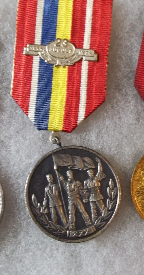 Romanian Medal In Collectible Military Surplus Medals, Pins