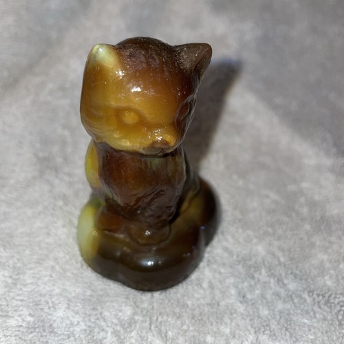 Boyd Crystal Art Glass "Kitten on Pillow" Cat Brown Yellow Slag Glass - Picture 2 of 7