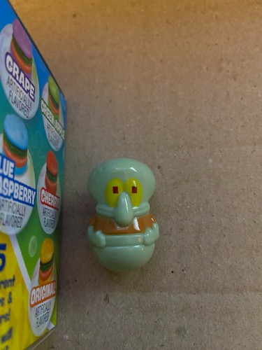 Krabby Patty Plus Prize (PRIZE ONLY) 1" Squidward Figurine *NEW* ll1 - Picture 2 of 2