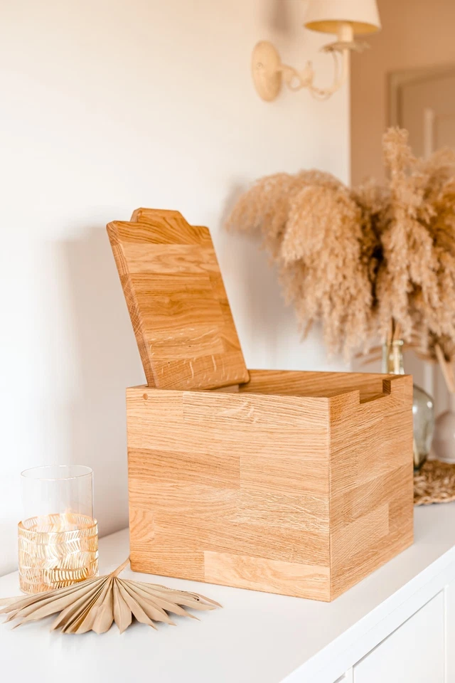 Aufbewahrungsbox in Eiche mit Deckel inkl. Holzscharnier, individueller Gravur - Bild 3 von 4