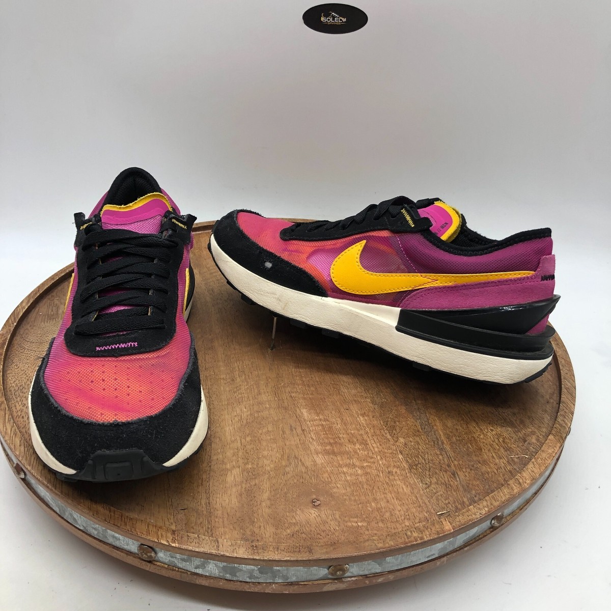nike waffle racer pink