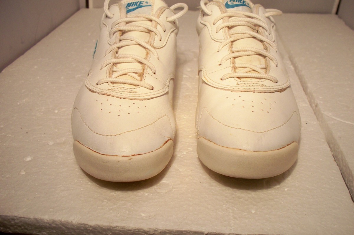 old nike cheer shoes