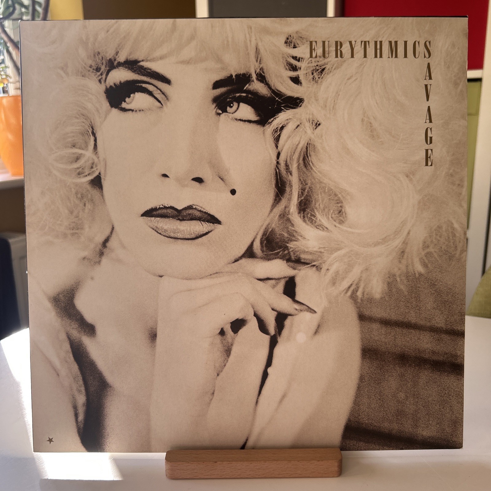 Eurythmics Annie Lennox Savage Vinyl LP Lyric Inner 1987 PL71555 Ex / Ex