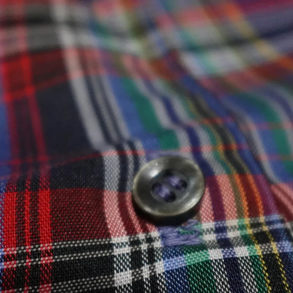 Camisa para mujer King Fashions Dallas grande multicolor a cuadros manga larga con botones Foto 2 de 4