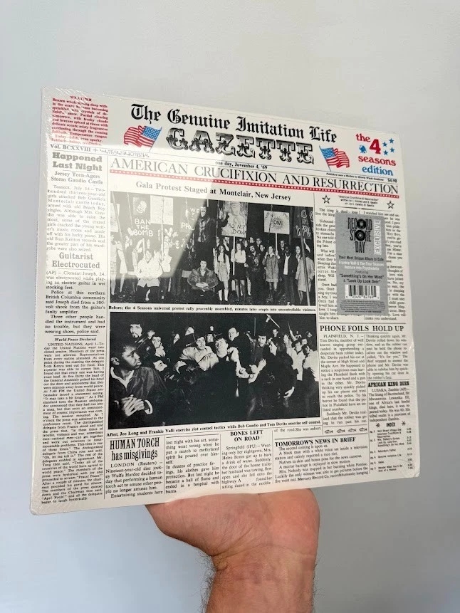 Frankie Valli and the Four Seasons The Genuine Imitation Life Gazette (Vinyl) - Image 4 of 4