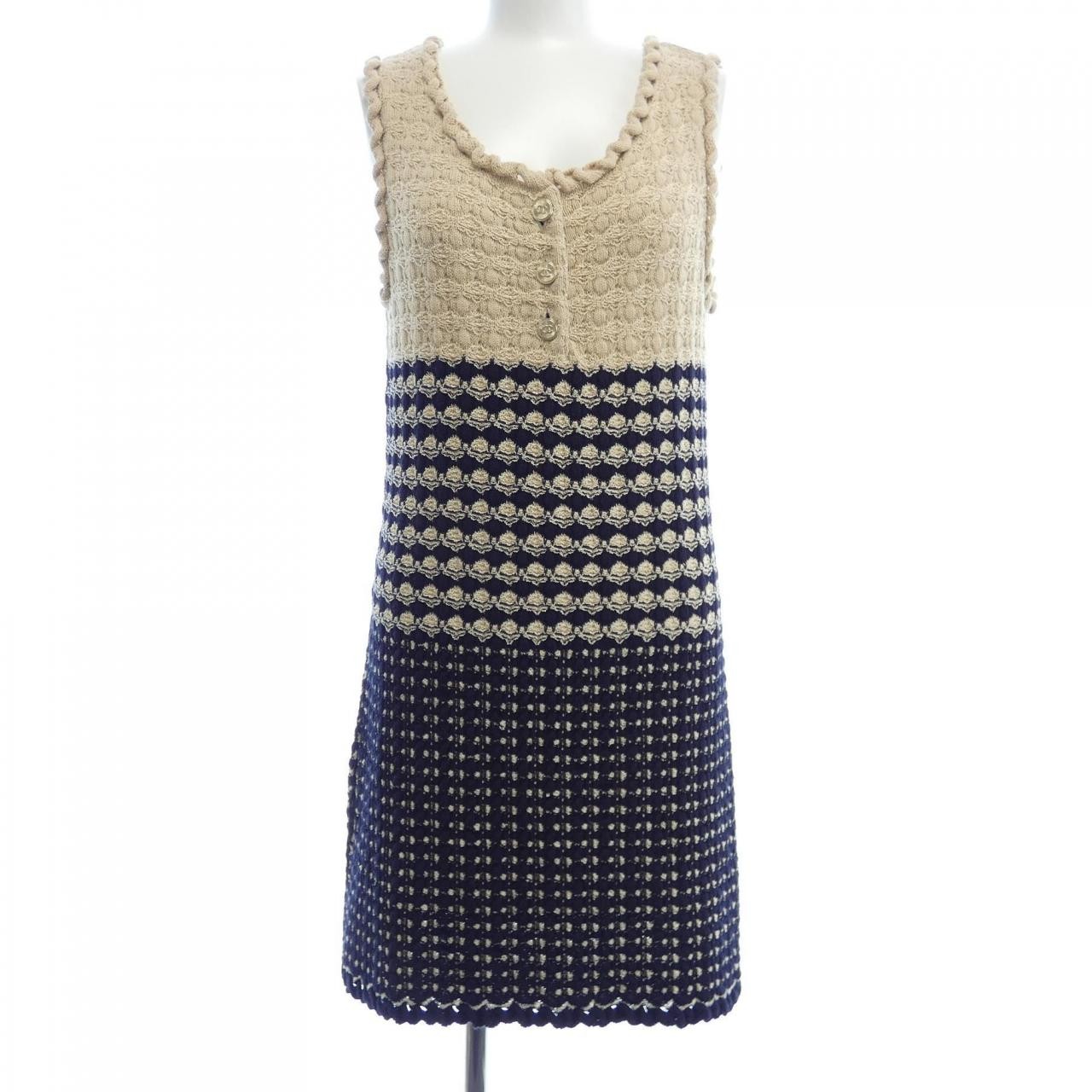 Authentic CHANEL Dress #270-004-137-4686