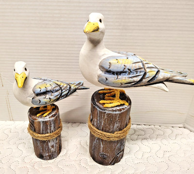 Set of 2 Coastal Seagull Figurines Wood Look Nautical Beach Decor Rope Base