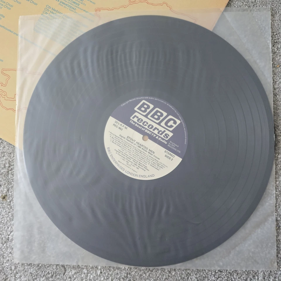 STOUT HEARTED MEN 1000 Welsh Male Voices LP Live Royal Albert Hall - Image 3 of 3