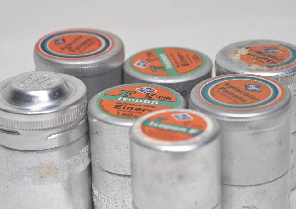 36x Filmdosen Konvolut KODAK AGFA PERUTZ ANSCO ILFORD Vintage Film Canister Lot - Bild 3 von 4