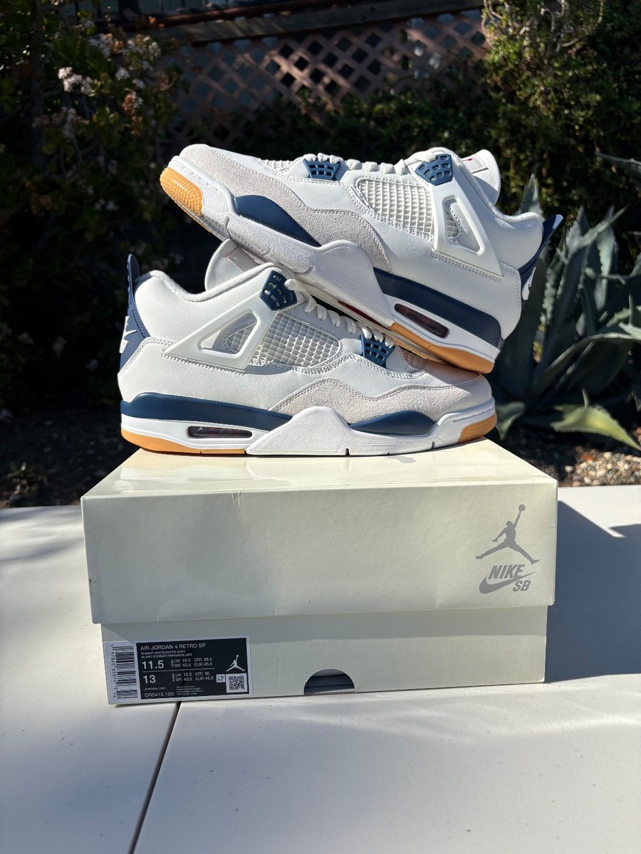Nike Air Jordan 4 Retro SP Nike SB Summit White Navy Gum DR5415-100 Nike SB X Jordan 4 Retro SP  main image 3