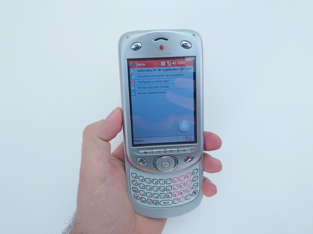 HTC Blue Angel V1620 Spanish Windows Mobile 2093 phone QTEK 9090