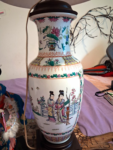 vintage Chinese Famille Rose porcelain vase