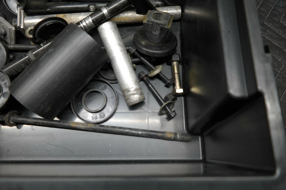 2013 14 15 16 17 summit 800 154 skid bolts hardware SB4 - Image 4 of 4