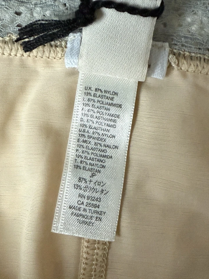 Винтажные новые с ценниками бежевые женские трусики Diesel размер средний Y2K 2000-е неиспользованный запас редкие - Изображение 4 из 4