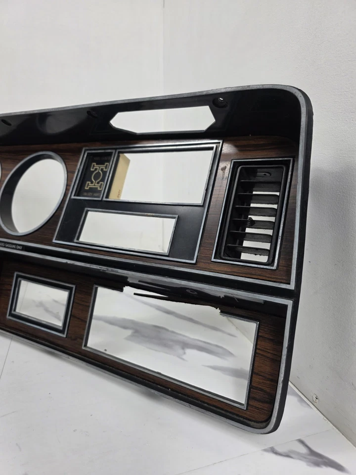 81-93 DODGE Ram D150 D250 Ramcharger Instrumento Tablero Bisel Ajuste Panel Madera Foto 4 de 4