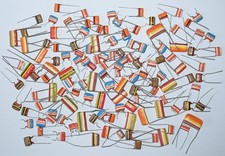 125 PIECES TROPICAL FISH CAPACITOR - VARIOUS VALUES