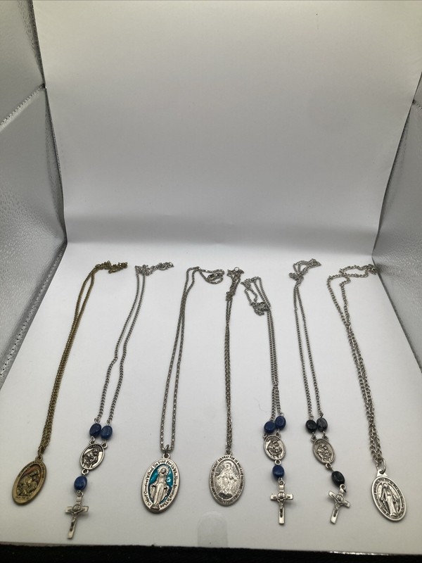 Lot Of 7 Nice Christian Catholic Saints Blessed Mother Pendant Chain Necklaces