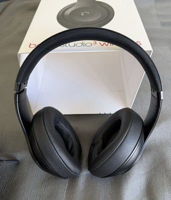 Beats Studio3 Wireless Over-Ear Bluetooth Headphones Black A1914