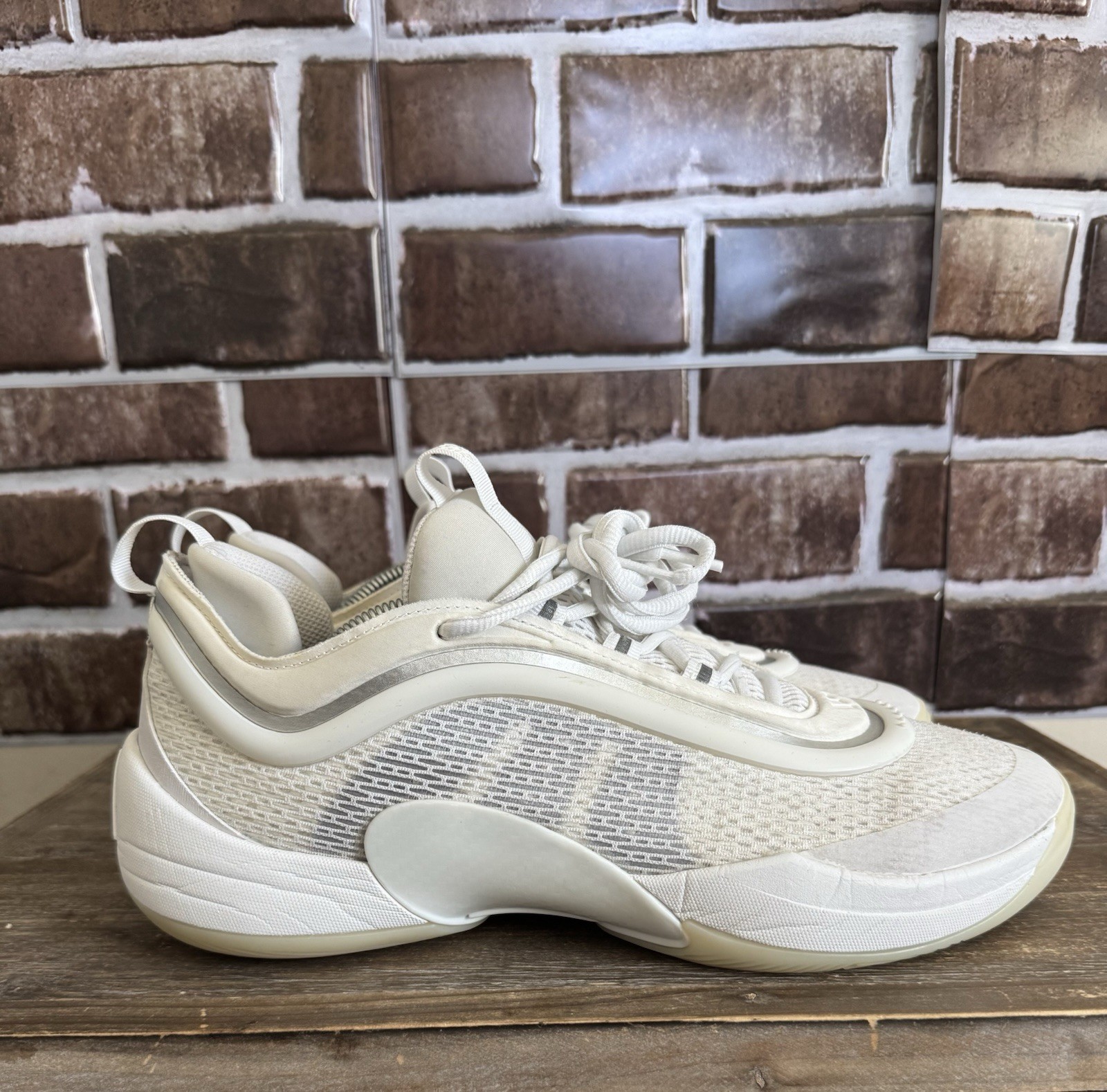 adidas Men&rsquo;s D.O.N. Issue #6 Triple White Basketball Shoes