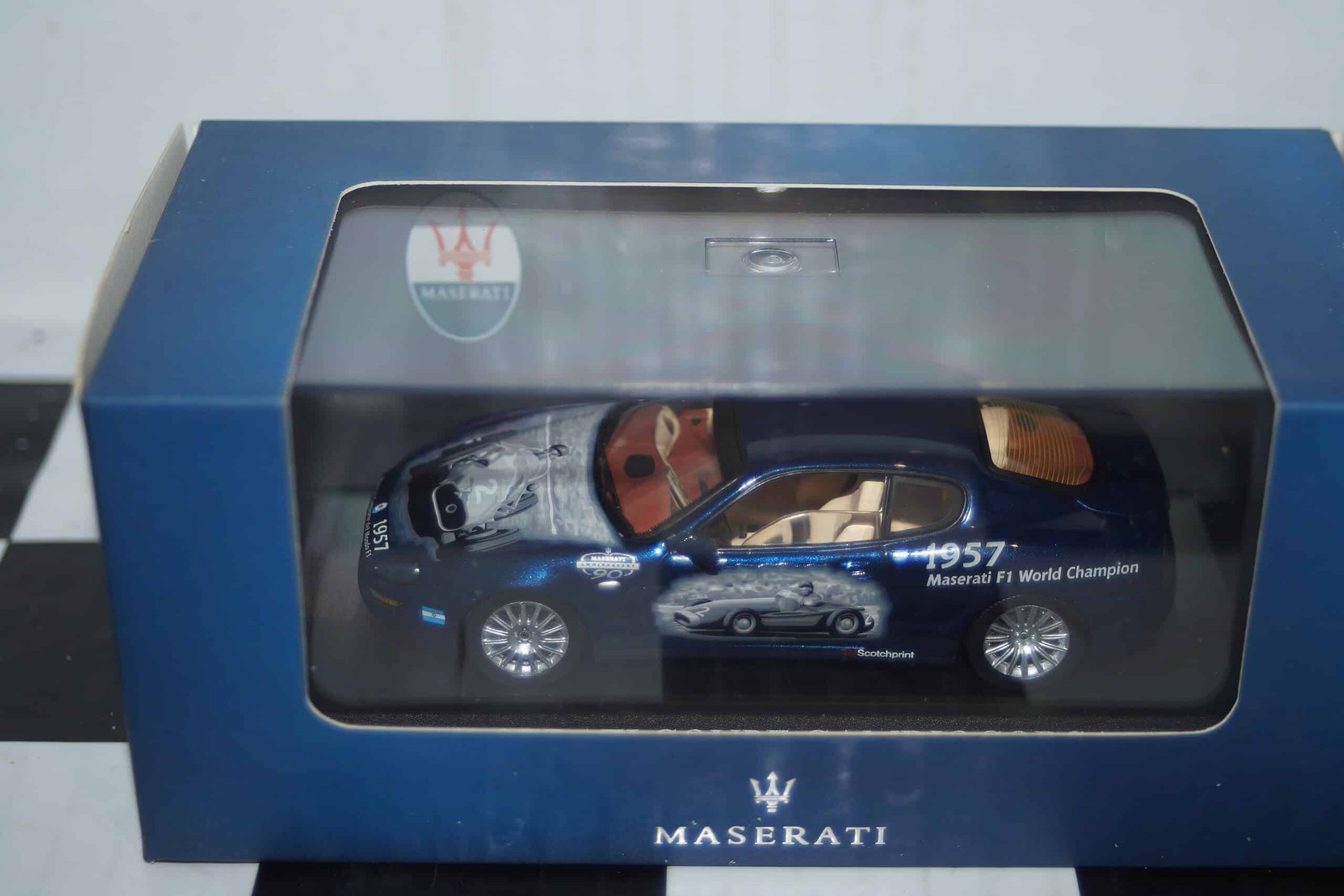 IXO Maserati Coupe Cambiocorsa in dealer box 50th Anniversary 1:43 MOC051