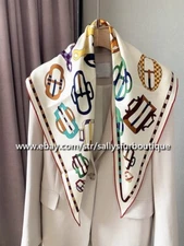 Sally Boutique 18 Momme Twill Silk Scarf Buckle Print Double Face Triangle Shawl