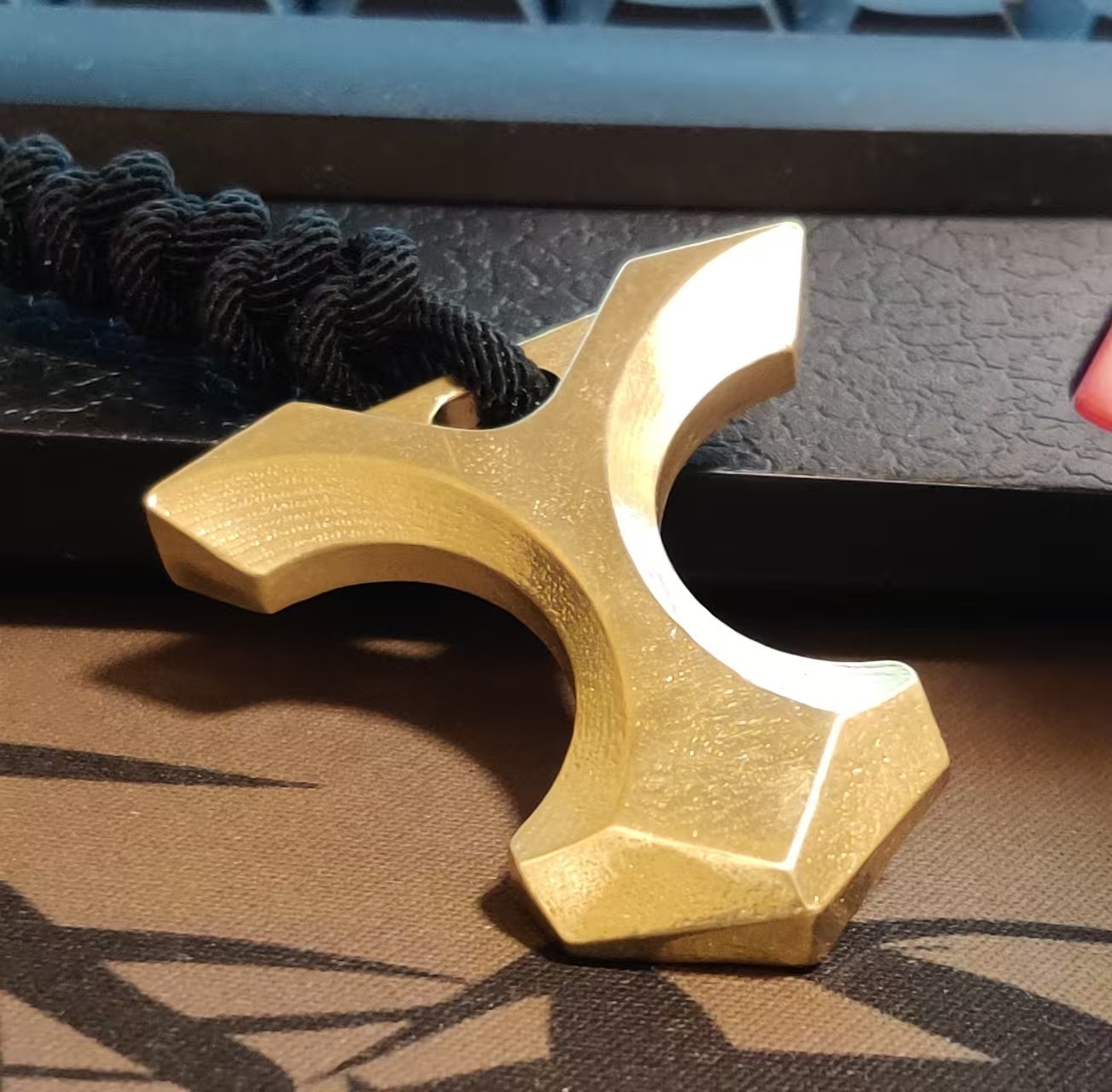 Brass Cross Shaped Self-Defense Portable Edc Multifunctional Pendant