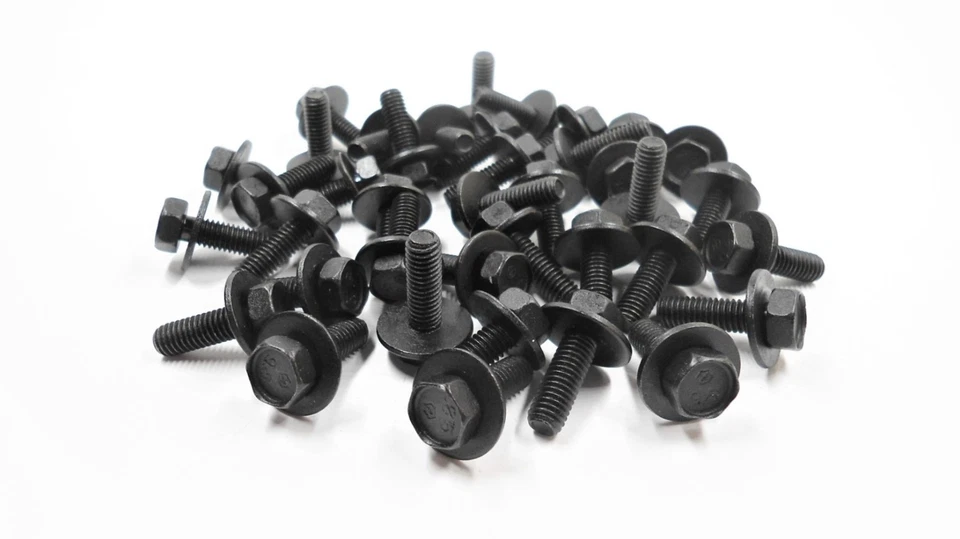 40 TORNILLOS DE CARROCERÍA NUEVOS PARA VOLKSWAGEN CORRADO DASHER THING BUS PASSAT QUANTUM FOX ETC Foto 3 de 4