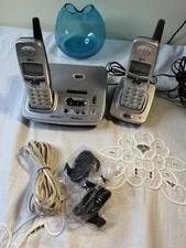 2 AT&T  Phone 2.4GHz DSS E2727B Handset Answering Systems Silver Handset & Base