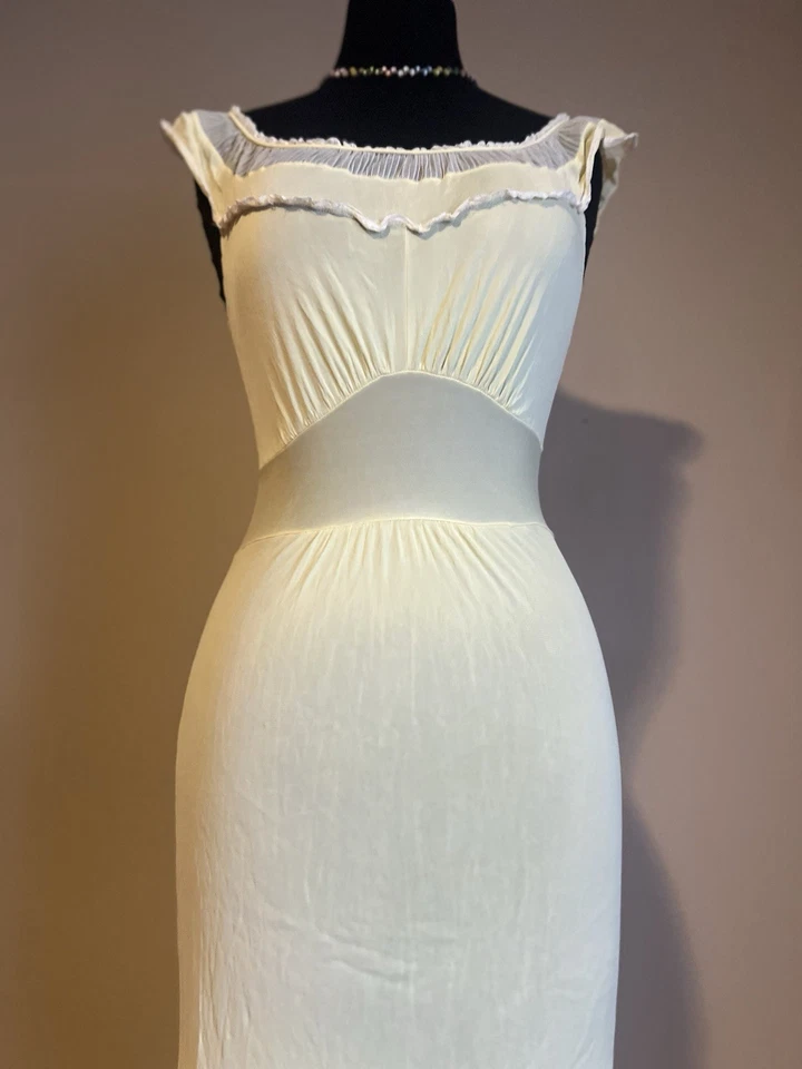 Camisón largo con volantes tricot amarillo años 50 Buttercup XS pequeño 34 de colección Foto 2 de 4