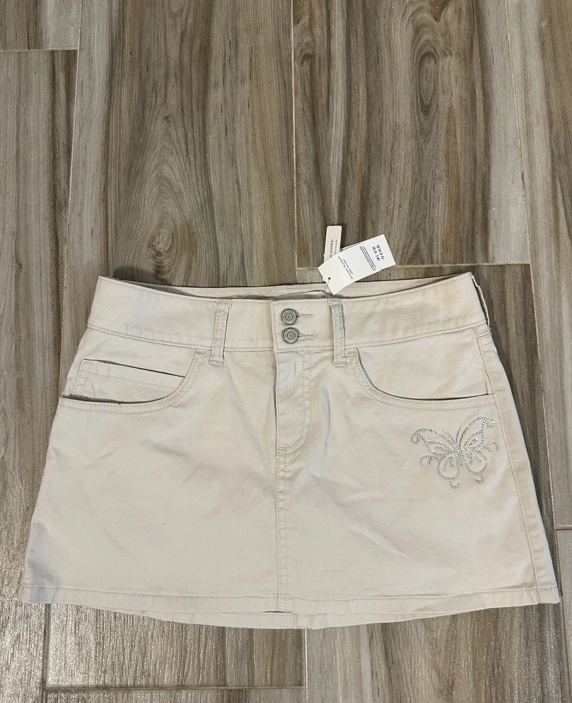 NWT Hollister Co Women’s Tan Mini Skort Skirt 0/25 Butterfly Detail Low Rise Y2K