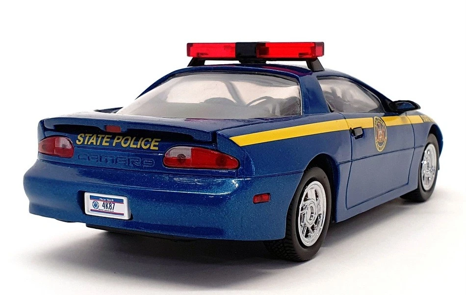Code 3 Collectibles 1/24 Scale 30721A - Chevrolet Police Car New York - Blue - Image 2 of 4