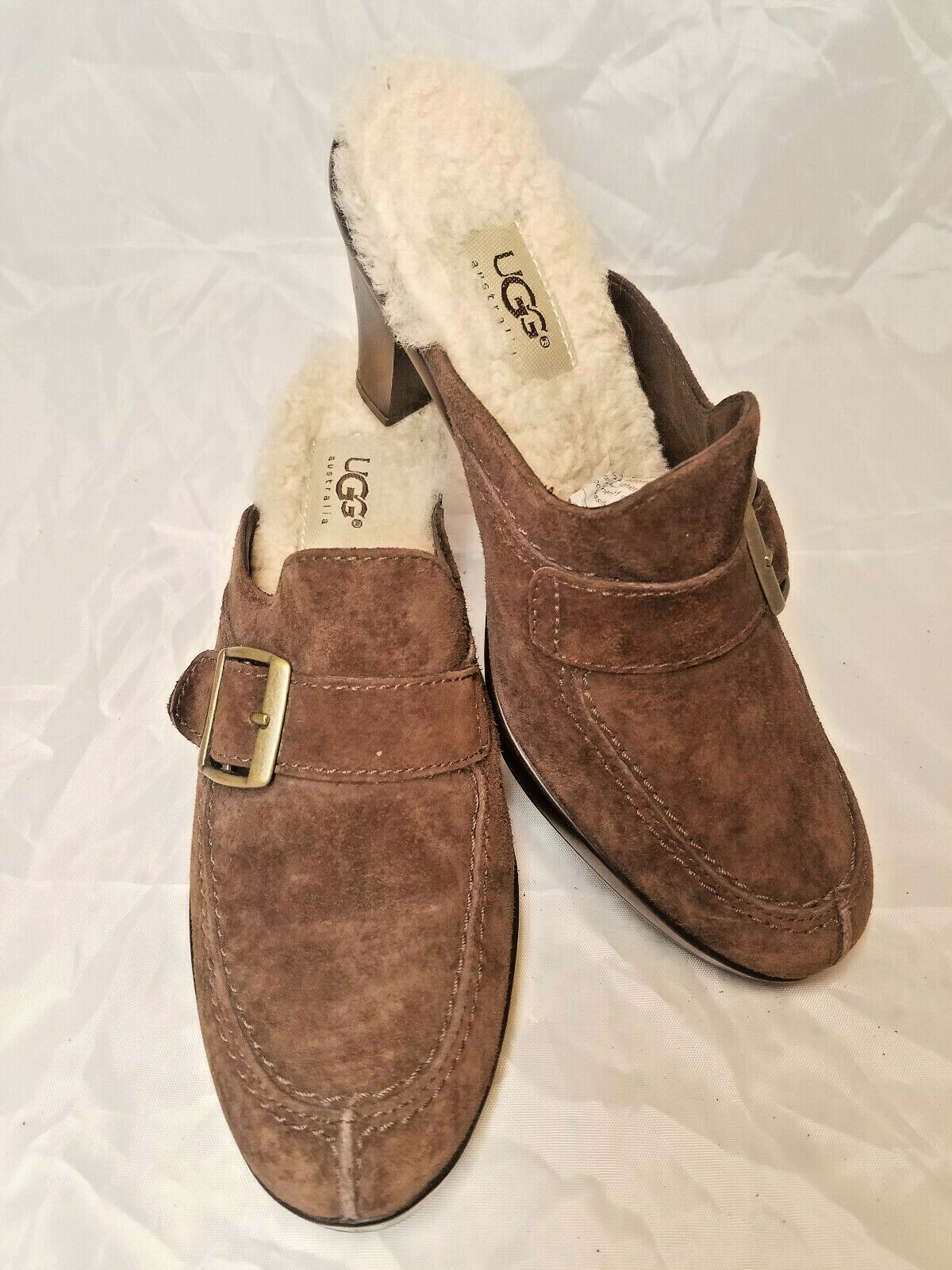Zapatos UGG Marrón Gamuza Cuero Deslizables Zuecos Mula Piel de Oveja Forrados Mujer EE. UU. 7 UE 38