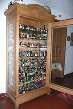 &uuml;ber 1000 verschied. Miniaturflaschen, original verschlossen, viele Rarit&auml;ten&nbsp;&nbsp;