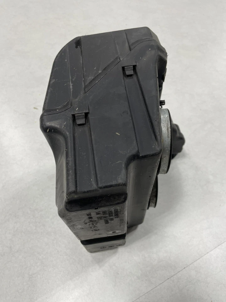 2004 SKIDOO SUMMIT 800, PRIMARY CHAMBER AIRBOX - Image 3 of 4