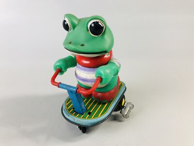Y7022 TIN TOY Keroyon kickboard frog scooter Japan antique vintage