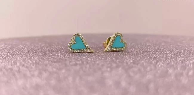 Aretes con corazón de diamantes turquesa de oro rosa de 14 quilates 0,49 TCW Love Natural Foto 3 de 4