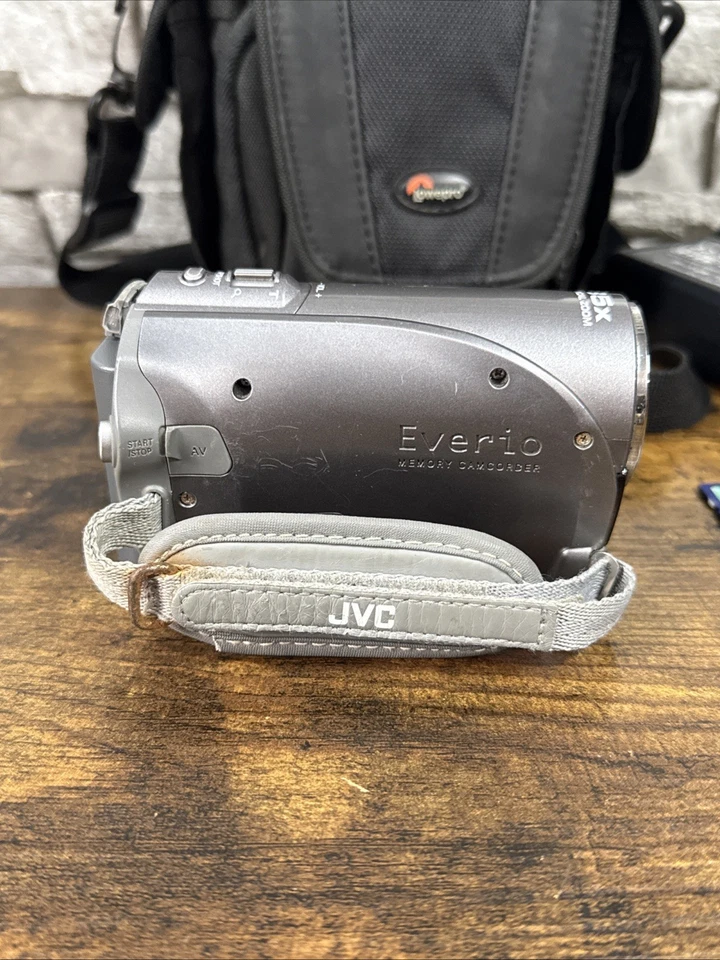 JVC Everio GZ-MS100EK Handheld Camcorder Silver - Tested Working - VGC - Image 4 of 4