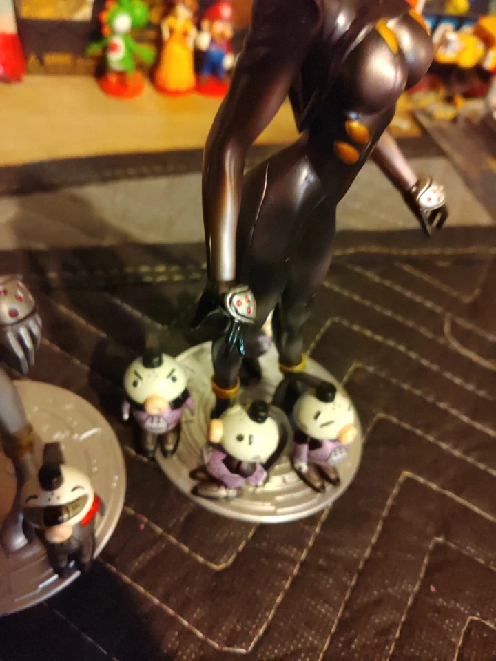 Lote de dos figuras Ghost in the Shell con soportes, máscaras y más gran forma Foto 4 de 4