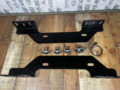 Draw-Tite Fifth Wheel Trailer Hitch Brackets for 11-19 Silverado 2500 HD 50066