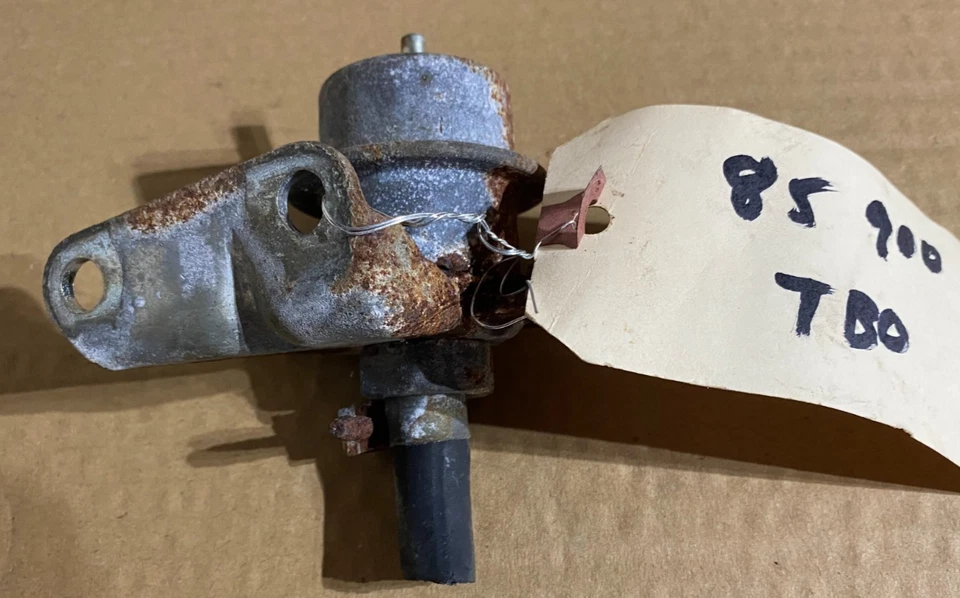 Regulador de presión de combustible Saab 900 Turbo 1985-1993 0 280 160 255 Foto 4 de 4