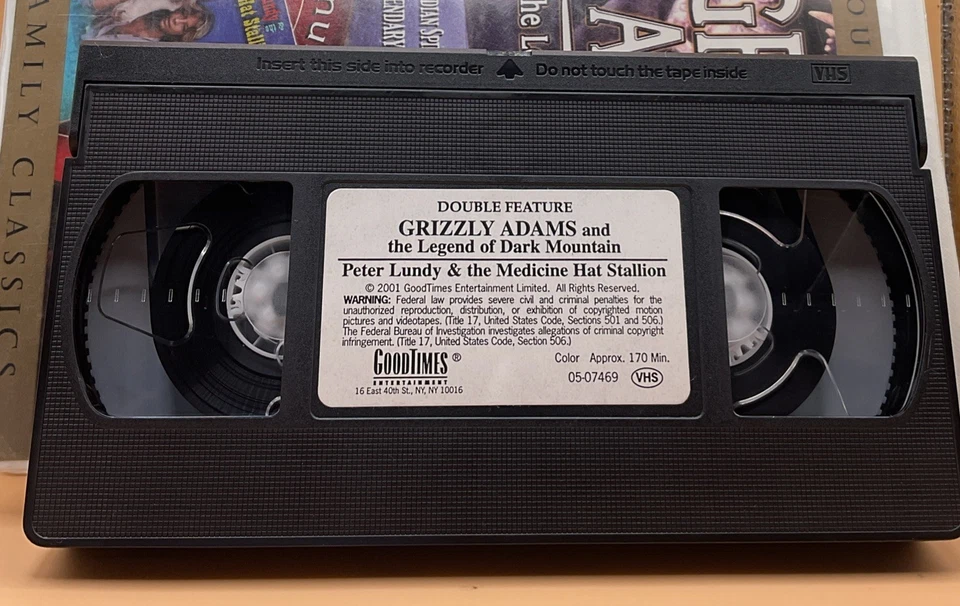 Grizzly Adams and the Legend of Dark Mountain VHS 2001 Clamshell Release Foto 3 de 3
