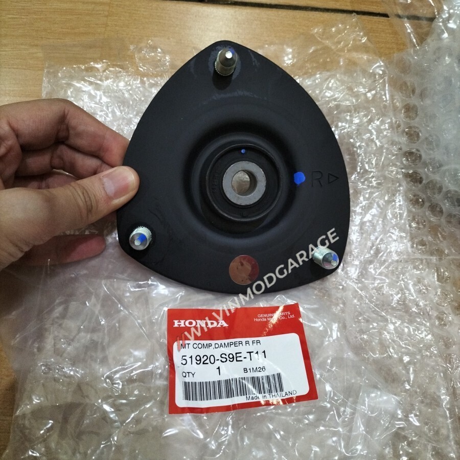 Genuine Front Right Shock Damper 2002-2005 Honda CR-V 51920-S9E