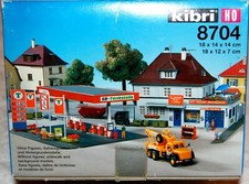KIBRI 8704–DISTRIBUTORE DI BENZINA CON OFFICINA-SCALA H0