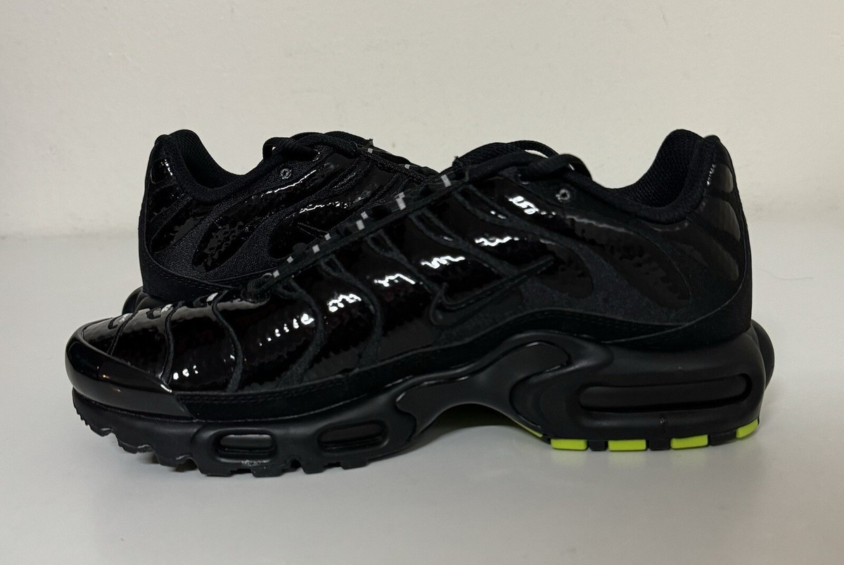 Nike Air Max Plus Mens Sz 6.5/ Women's Sz 8 Black Chrome
