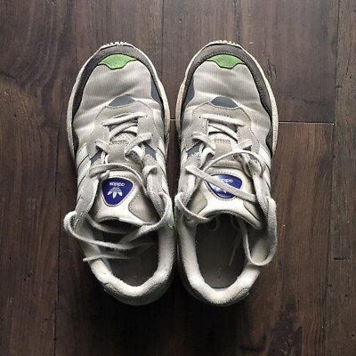 adidas Yung 96 kids size UK5 UK