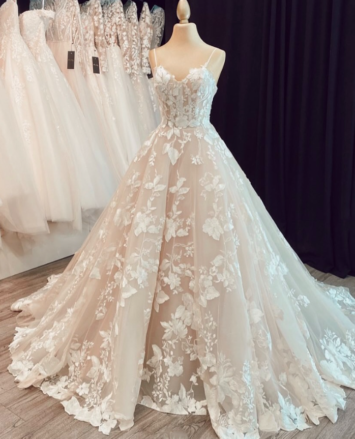 bohemian champagne dress Modest Boho Wedding Dresses Champagne Lace With Long Sleeve V Back Custom Size / Champange