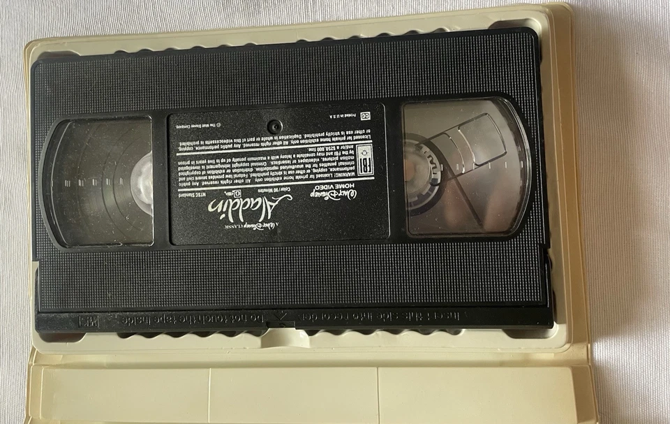 ALADDIN VHS Tape 1993 Black Diamond Walt Disney Classic Movie - Image 4 of 4