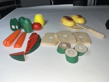 Melissa Doug wooden cutting food play set. Extra pieces included. For ages 3 .